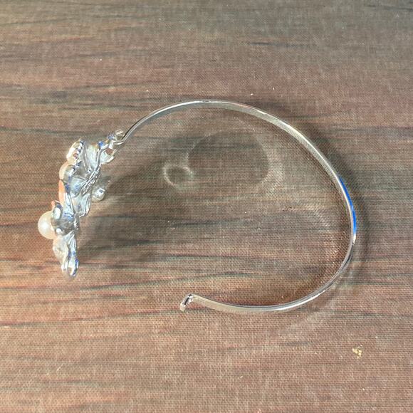 0047 Vantel Pearls Wildflower Hinged Bracelet w/Enamel Flowers & Real Pearls EUC - Picture 3 of 6